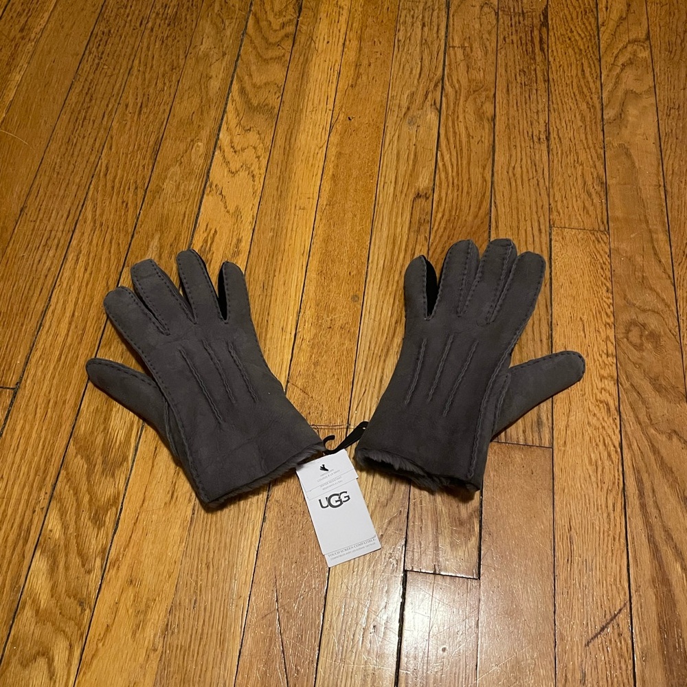 Ugg Gloves - image 2